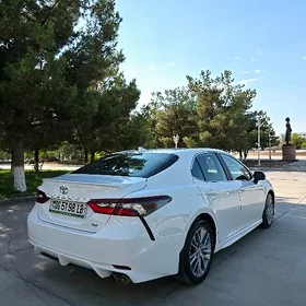 Toyota Camry 2022