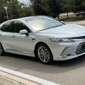 Toyota Camry 2024
