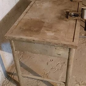 тиски со столом
