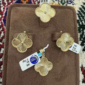 gyzyl komplekt wanklif