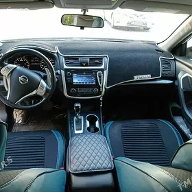 Nissan Altima 2018