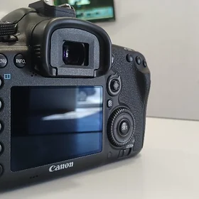 canon 7d mark2