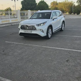 Toyota Highlander 2022