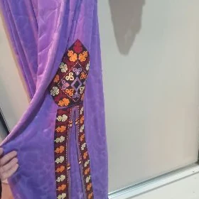 gul ipek pombaht