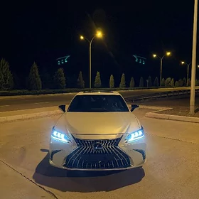 Lexus ES 350 2019