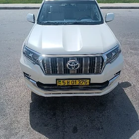 Toyota Land Cruiser Prado 2023