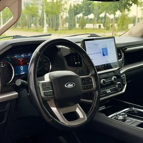 Ford Expedition 2022
