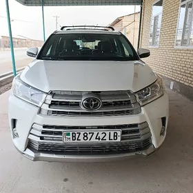 Toyota Highlander 2019