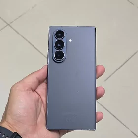 Samsung Z Fold 7. 12/256