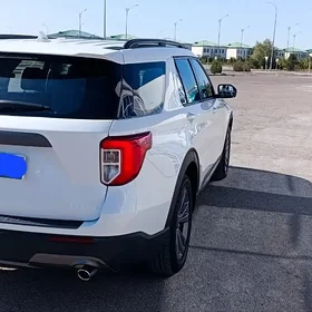 Ford Explorer 2022