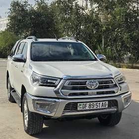 Toyota Hilux 2022
