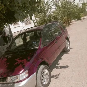 Mitsubishi Chariot 1995