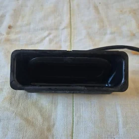 BMW e 39 bagazh knopka