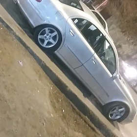 Mercedes-Benz E320 2003
