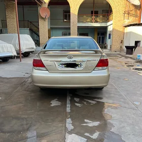 Toyota Camry 2005