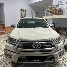 Toyota Hilux 2021