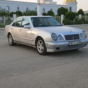 Mercedes-Benz E320 1996