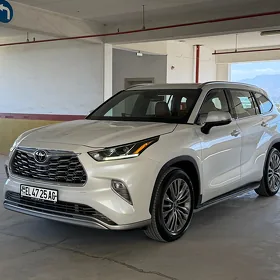 Toyota Highlander 2022