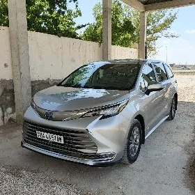Toyota Sienna 2021
