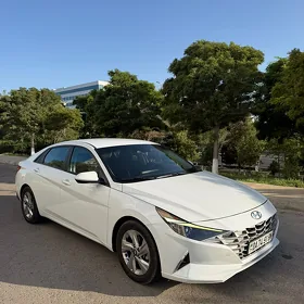Hyundai Elantra 2021