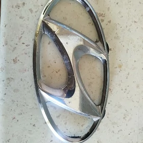 Hyundai Elantra emblema