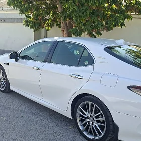 Toyota Camry 2022