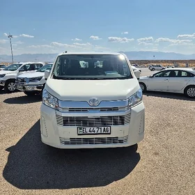 Toyota Hiace 2026