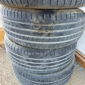 Teker 235 / 55 / 18