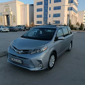 Toyota Sienna 2016