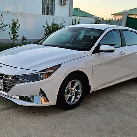 Hyundai Elantra 2022