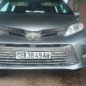 Toyota Sienna 2020