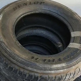 Dunlop 285 65 17