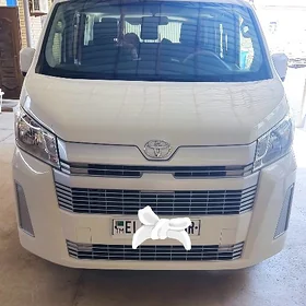 Toyota Hiace 2025