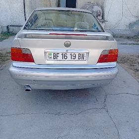 BMW 320 1992