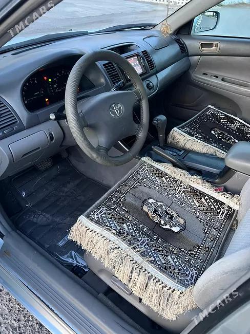 Toyota Camry 2002 - 1