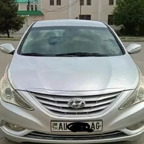 Hyundai Sonata 2011