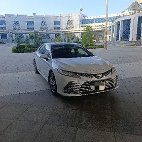 Toyota Camry 2024