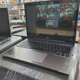 Fujitsu noutbuk