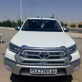 Toyota Hilux 2025