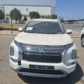 Mitsubishi Outlander 2026