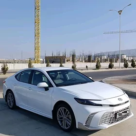 Toyota Camry 2025