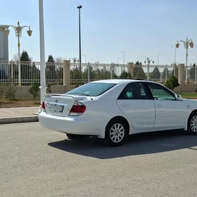 Toyota Camry 2004