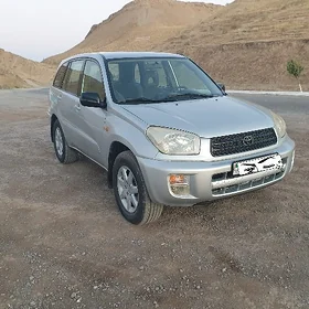 Toyota RAV4 2001