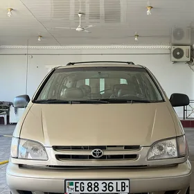 Toyota Sienna 2000
