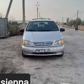 Toyota Sienna 2002