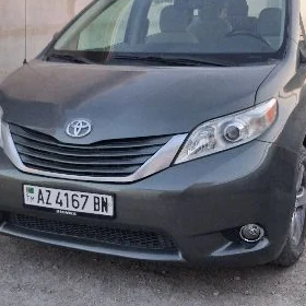 Toyota Sienna 2010