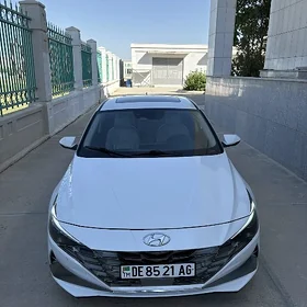 Hyundai Elantra 2021