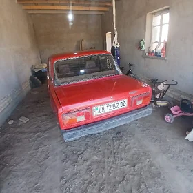 Lada 2105 1985