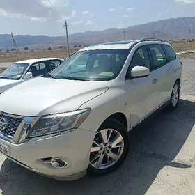 Nissan Pathfinder 2013