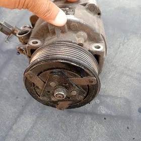 mitsubishi  Lanser kampresir